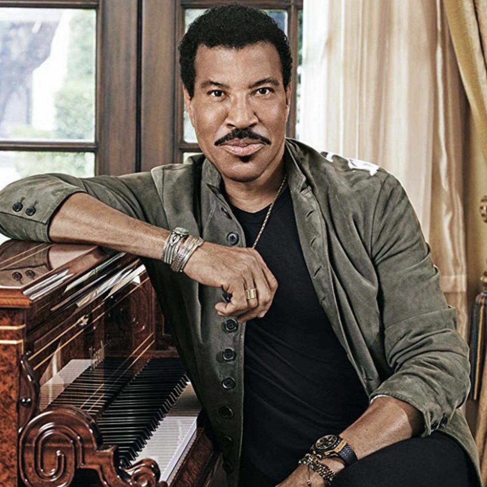 UP CLOSE WITH LIONEL RICHIE ON TRAVELING THE WORLD IN STYLE, AND HIS